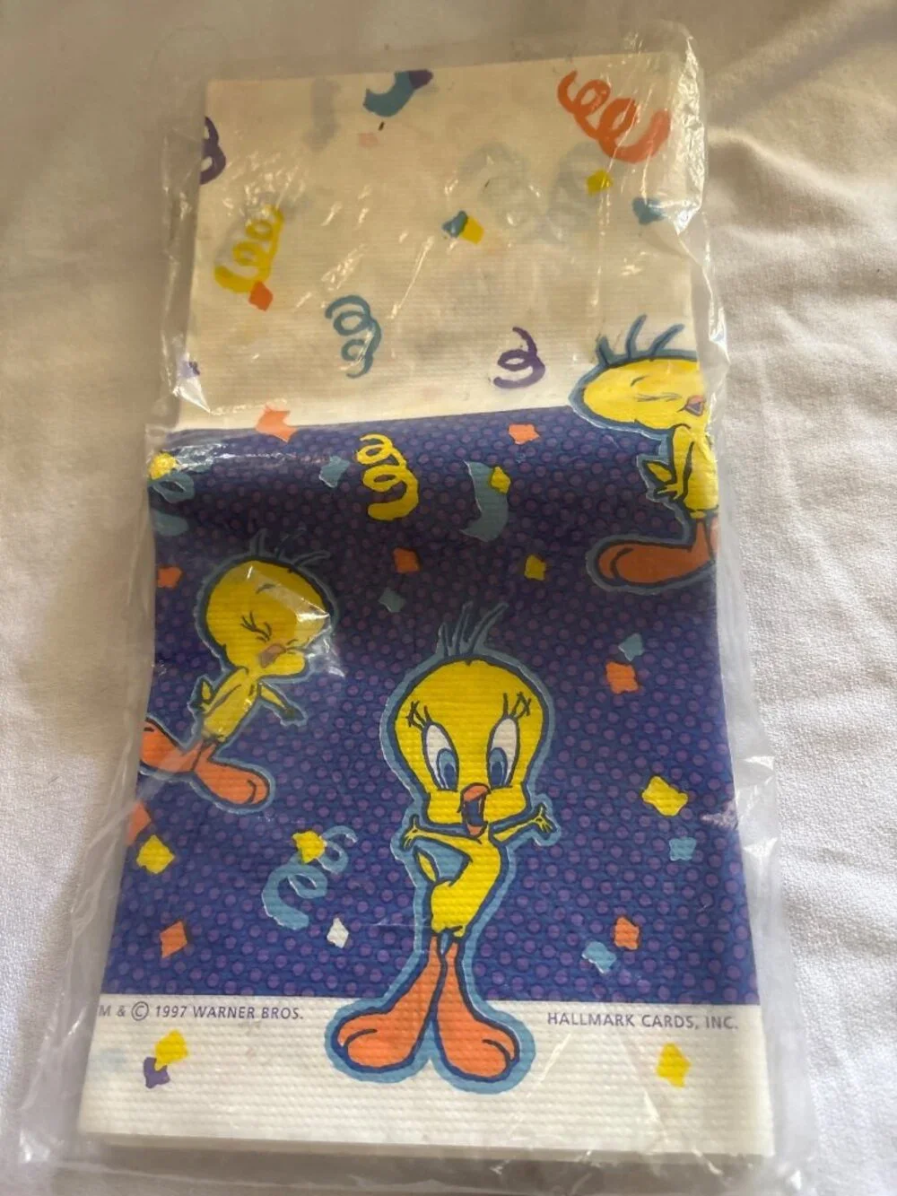 Looney Tunes Tweety 1997 Table Cover Party Express 54